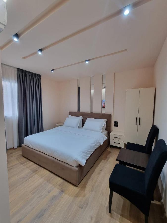 Djakbe Hotel ティラナ エクステリア 写真